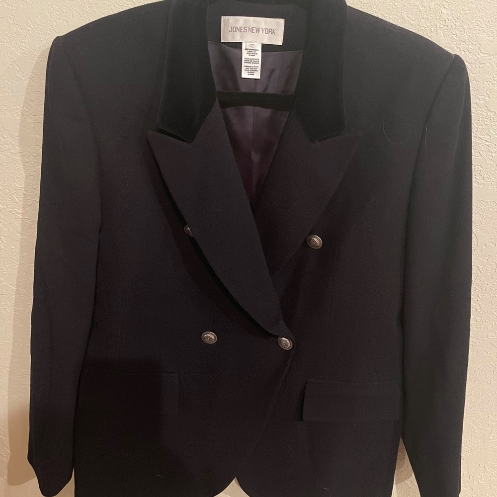 Woman’s black blazer